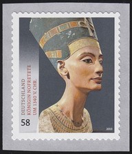 2994 Nofretete-Büste aus