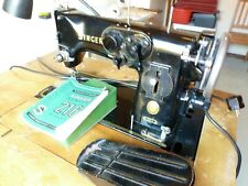 Nähmaschine SINGER 316G mit Zubehör