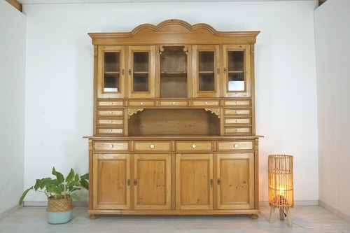 Schönes jugendstil buffet - jugendstil,