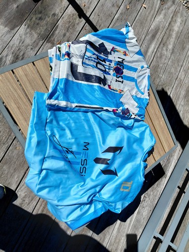 Messi trikot und kaputzenpulli - und,