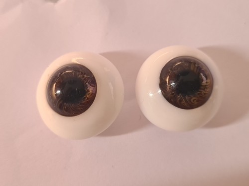 Braune alte puppenaugen aus - puppenaugen,