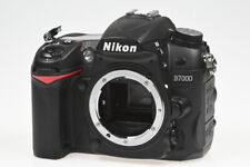 Nikon D7000 Kamera mit Nikon Nikkor 18-105mm Objektiv