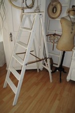 Uralte LEITER / Bockleiter in creme Farbton