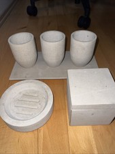 INTERIOR Badutensilien 6-tlg. Sandstein Grau Seifenschale Becher Box Untersetzer