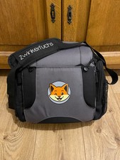 Zwinkerfuchs Boostersitz und Wickeltasche, Sitzerhöhung für Reisen
