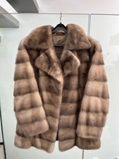 Wertvolle Pelzjacke aus