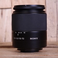 Sony 18-70mm DT F3.5-5.6 Macro Sony Alpha DLSR Fit - für Ersatzteile oder Reparatur