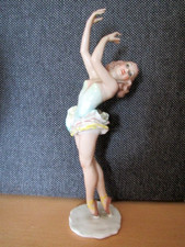 Hutschenreuther, Tänzerin, H. Achtziger, signiert, Höhe ca. 23 cm, leicht defekt