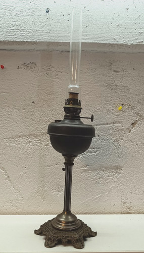 Alte petroleumlampe öllampe - petroleumlampe,