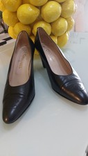 Original Chanel Pumps mit CC Logo schwarz