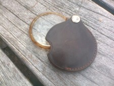 alte lupe- altertümchen-lupe mit lederetui-lupe-runde lupe