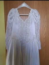 Brautkleid  / Hochzeit /