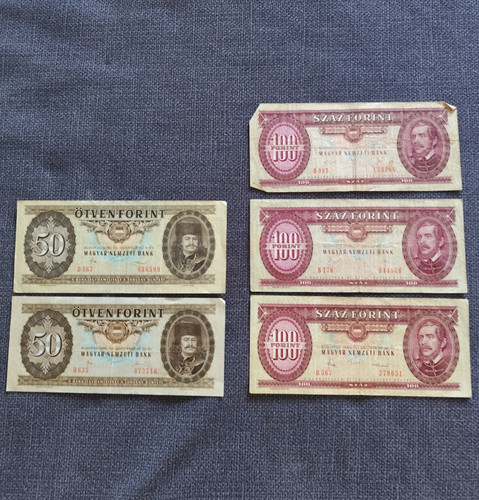 Forint 3 x 100 - x,