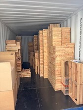 Restposten Holzkisten & Regale 576 Stück Kiefernholz – ideal für Start-ups