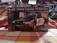 Chevy Implantata Police Car, Revell-Modellbausatz neu Originalverpackung offen