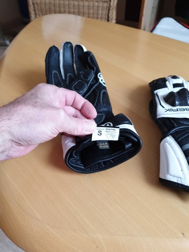 Motorradhandschuhe