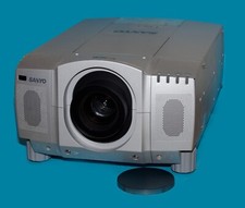 SANYO  PROUX  Video-Projektor PLC-EF10EA
