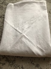 Festliche, weiße Tafel-Tischdecke leicht Oval — 150 x 200 cm — reine Baumwolle