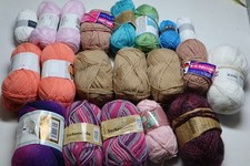 1kg Wollpaket verschiedene Materialien Wolle Wollreste siehe Bild Top Zustand