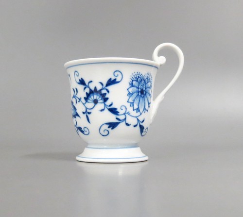Antike kaffeetasse mit hohem - antike,