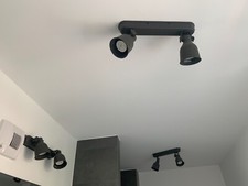 Ikea Hektar Lampen zusammen oder einzeln_Spots in dunkel grau