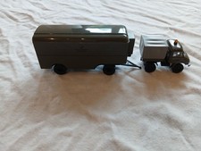 Brekina 006761 H0 MB Unimog 411 Pritsche/Plane mit Kühlanhänger, 50 Jahre