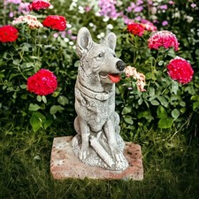 Imposante Steinfigur Deutscher