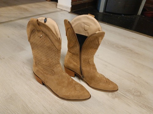 Nicht getragene cowboy stiefel - nicht,