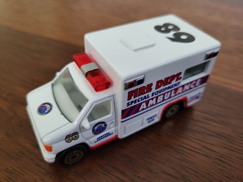 Krankenwagen modell realtoy - modell,