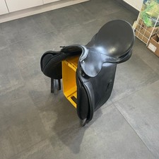 toller passier Corona II Dressursattel 17" kaum benutzt Top Zustand