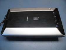 Canon CanoScan 8800F Flachbettscanner für Dokumente + Durchlicht, Dias, Negative