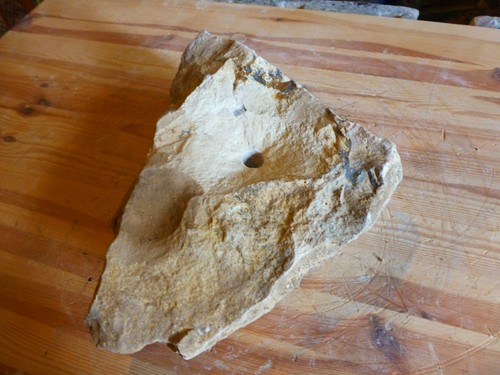 Quellstein brunnenstein mit - brunnenstein,