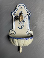 Antiker Wandbrunnen mit