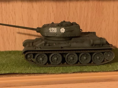 T34 85 in - ,