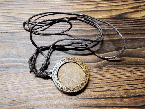 Amulett basteln lederband - basteln,