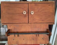 antik Handtuchhalter Schränkchen  Küche Wandschrank