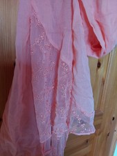 Schal mit Spitze aus