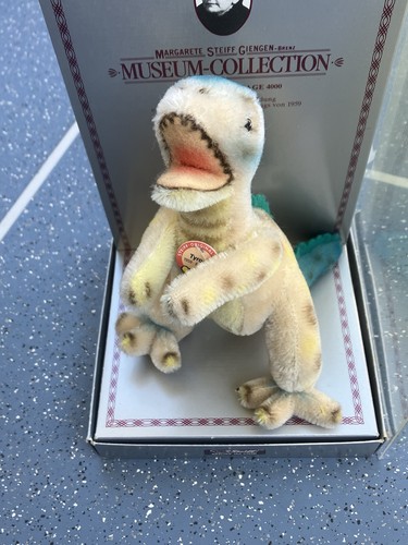 Steiff museum collection - steiff,