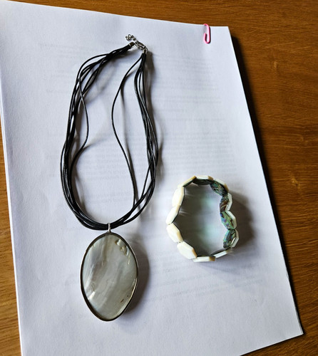 Lederkette schwarz mit ovalem