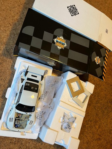 Exoto porsche 935 plain - 1:18,