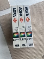 3 Videokassetten VHS, Agfa GX E-240, 1 leer, 2 bespielt
