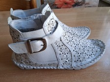 Stiefeletten für den Sommer