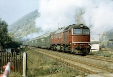 Original Dia  120 050 Taigatrommel mit Doppelstockzug  Remschütz 1985