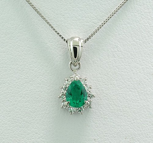 Smaragd-Brillant-Collier