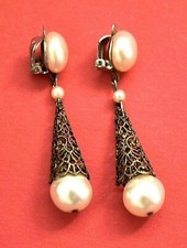 Paar Ohrhänger altsilber je 2 Perlen, sehr filigran, ca. 100 Jahre, mit Klemme