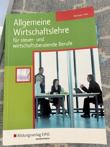 Steuerfachangestellten - ,
