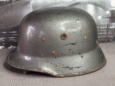 Alter Stahlhelm, Dachbodenfund mit starken Gebrauchsspuren 