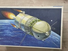 DDR VEB PLASTICART - WOSTOK 