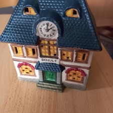 Deko Haus von G. Wurm, SCHULE