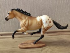 Breyer Pferd Modellpferd